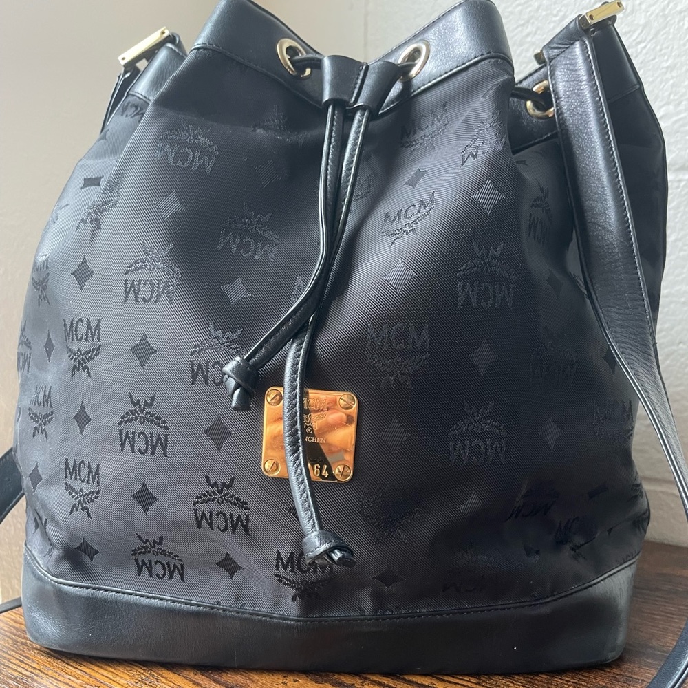 Authentic 💯Mcm bucket Bag